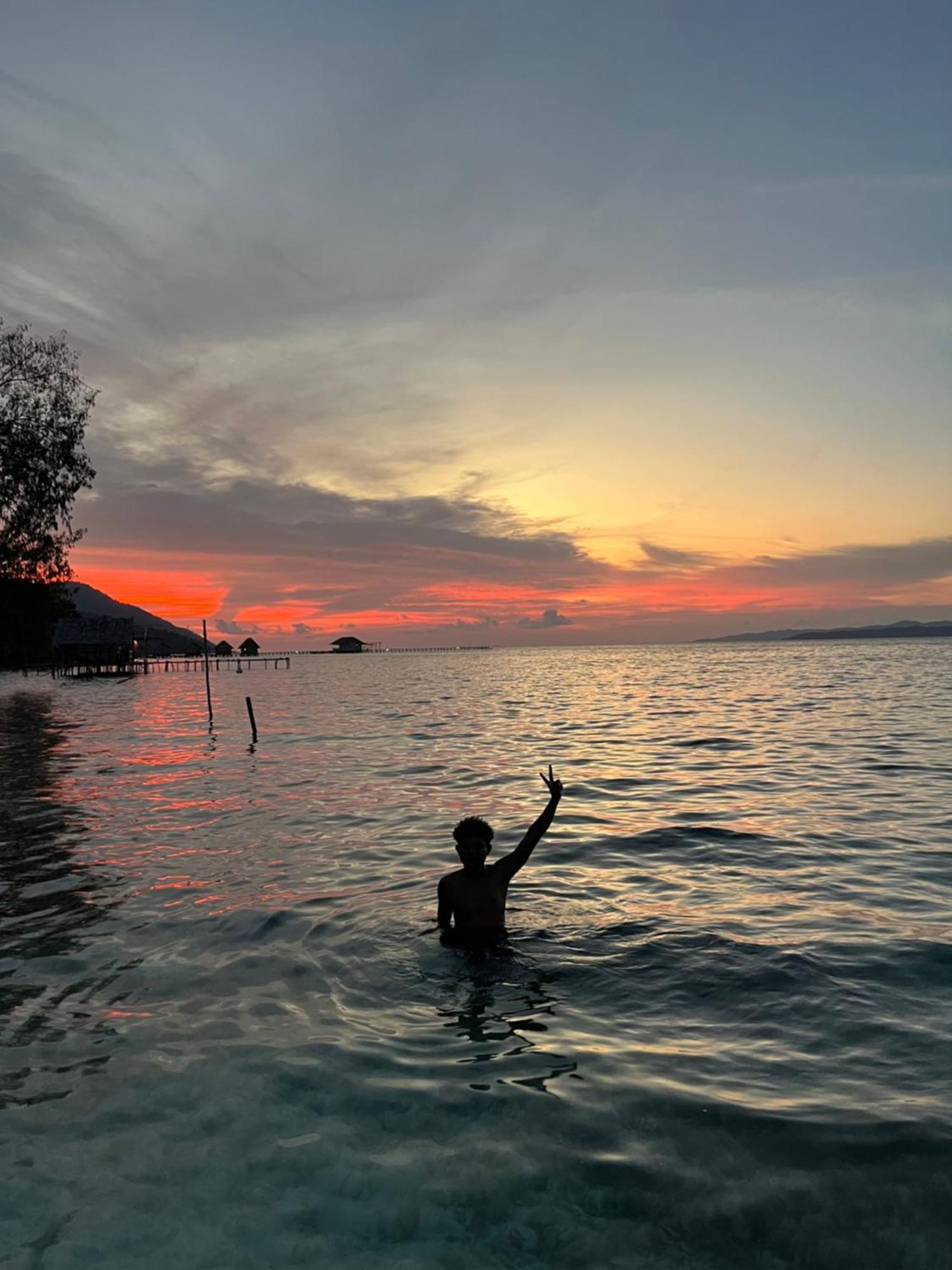 Junior Homestay Kri Bagian luar foto