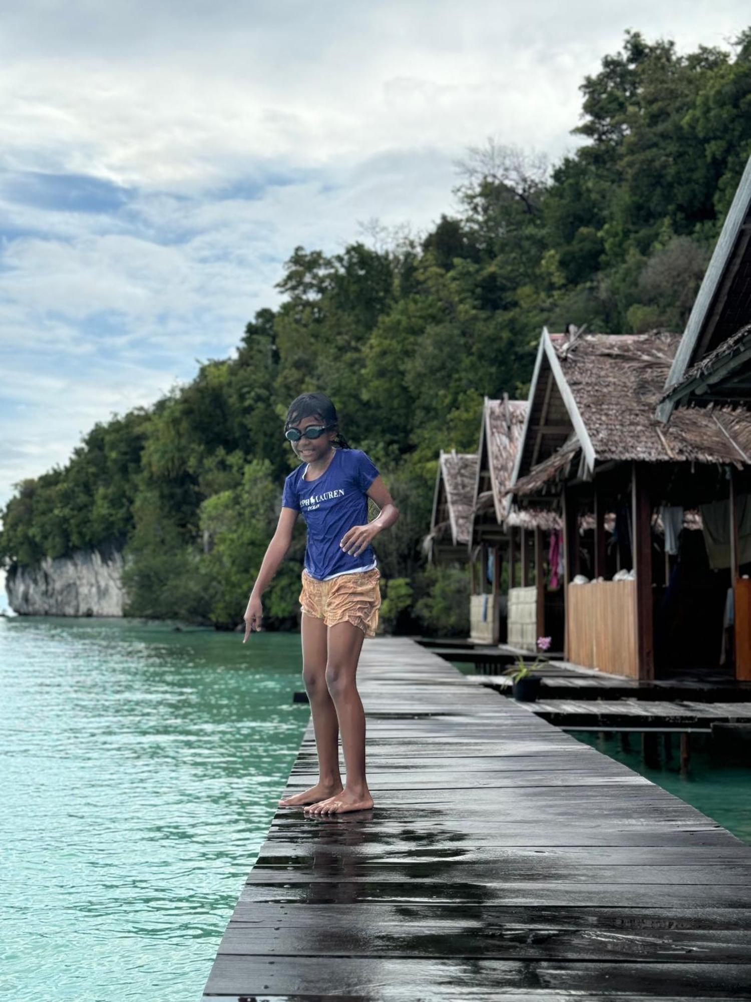 Junior Homestay Kri Bagian luar foto