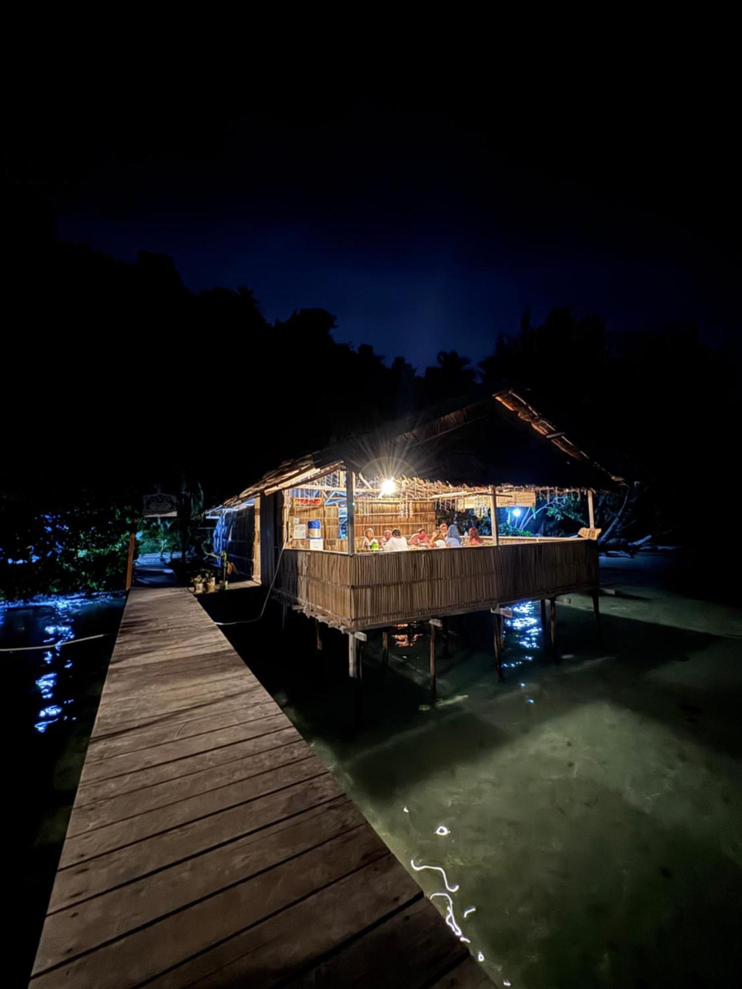 Junior Homestay Kri Bagian luar foto